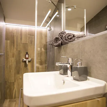 Atomic 2 Lägenhet Belgrad