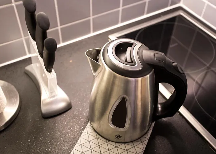 アパート Atomic 2 *