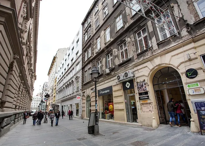 Atomic 2 アパート *