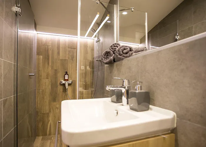 Atomic 2 アパート ベオグラード